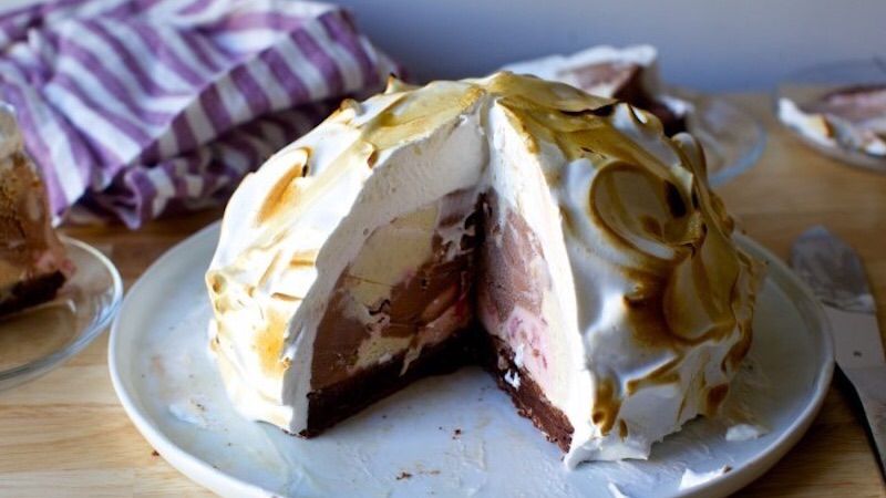 Baked Alaska Tatlısı